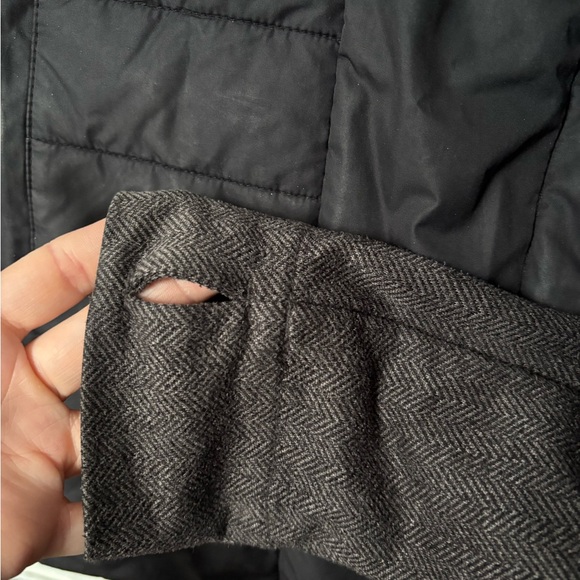 Helly Hansen “Astra Herringbone” Black and Gray Layering Puffer Jacket - Picture 6 of 10